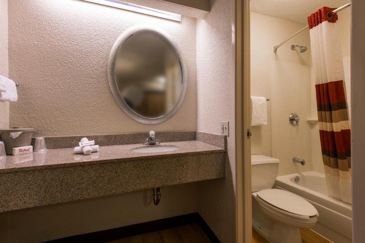 Red Roof Inn Huntington Barboursville Esterno foto
